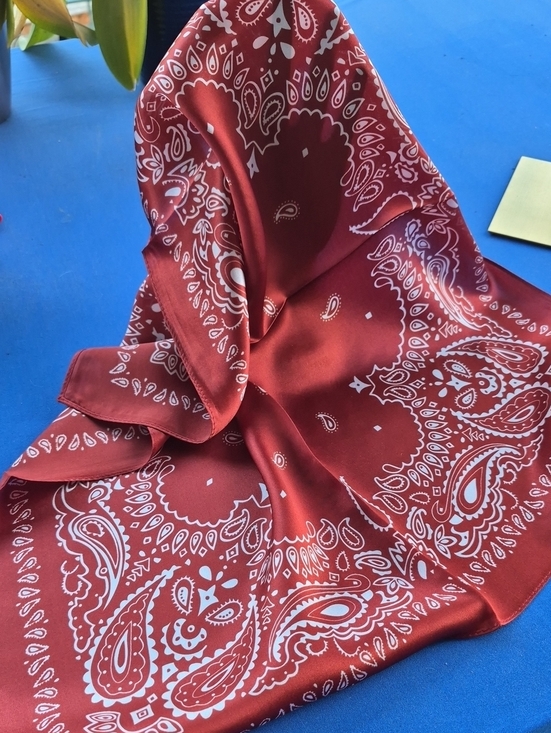No Brand Accessories - BANDANA PRINT SCARF 🐎 100% SILK 🐎 Perfect Gift! 🎁 20.87" x 20.87" 🌿 NWoT